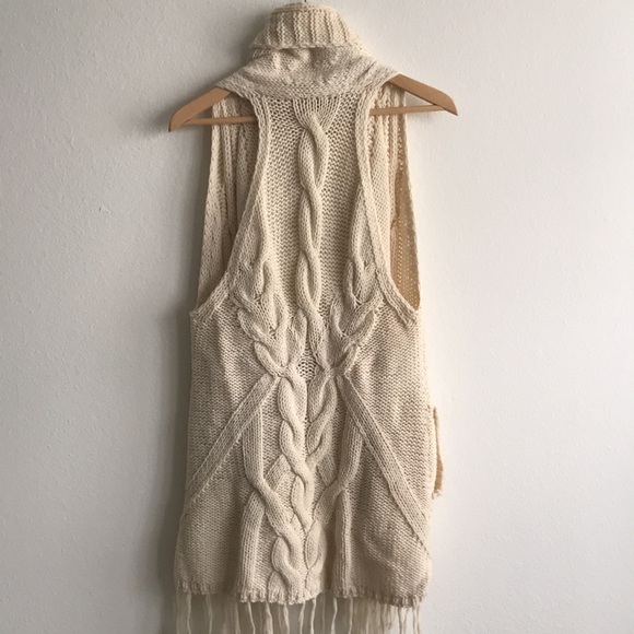 Haute Hippie Jackets & Blazers - Haute Hippie Boho Cream Cable Knit Sweater Vest Merino Wool Size M/L Oversized